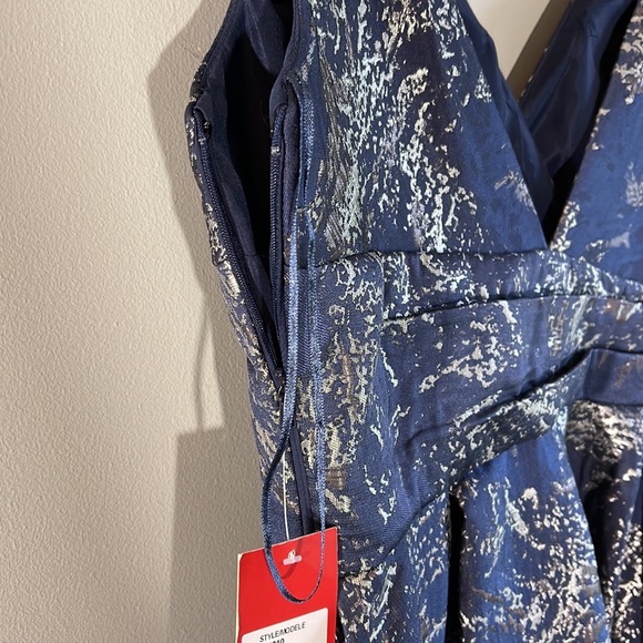 Carmen Marc Valvo Infusion Gown Sz 10 - Picture 8 of 15